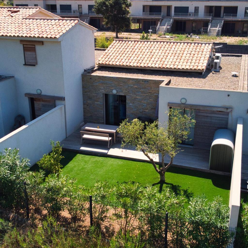 Villa Home Holiday A Cala Rossa Lecci Kültér fotó